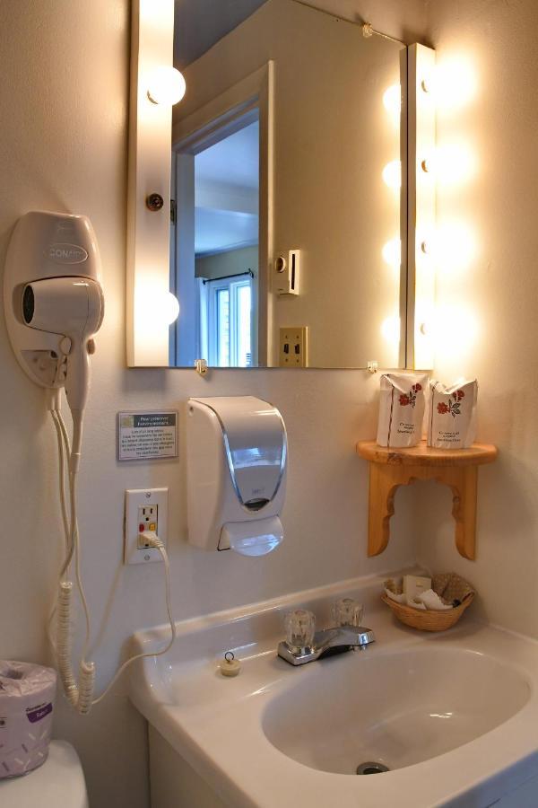 Auberge Beausejour Les Eboulements Bagian luar foto